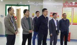 黃毅副市長(zhǎng)到市二醫(yī)院調(diào)研